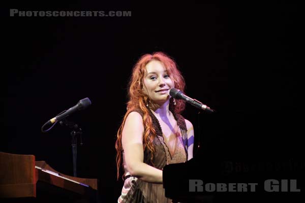 TORI AMOS - 2005-06-13 - PARIS - Zenith - 